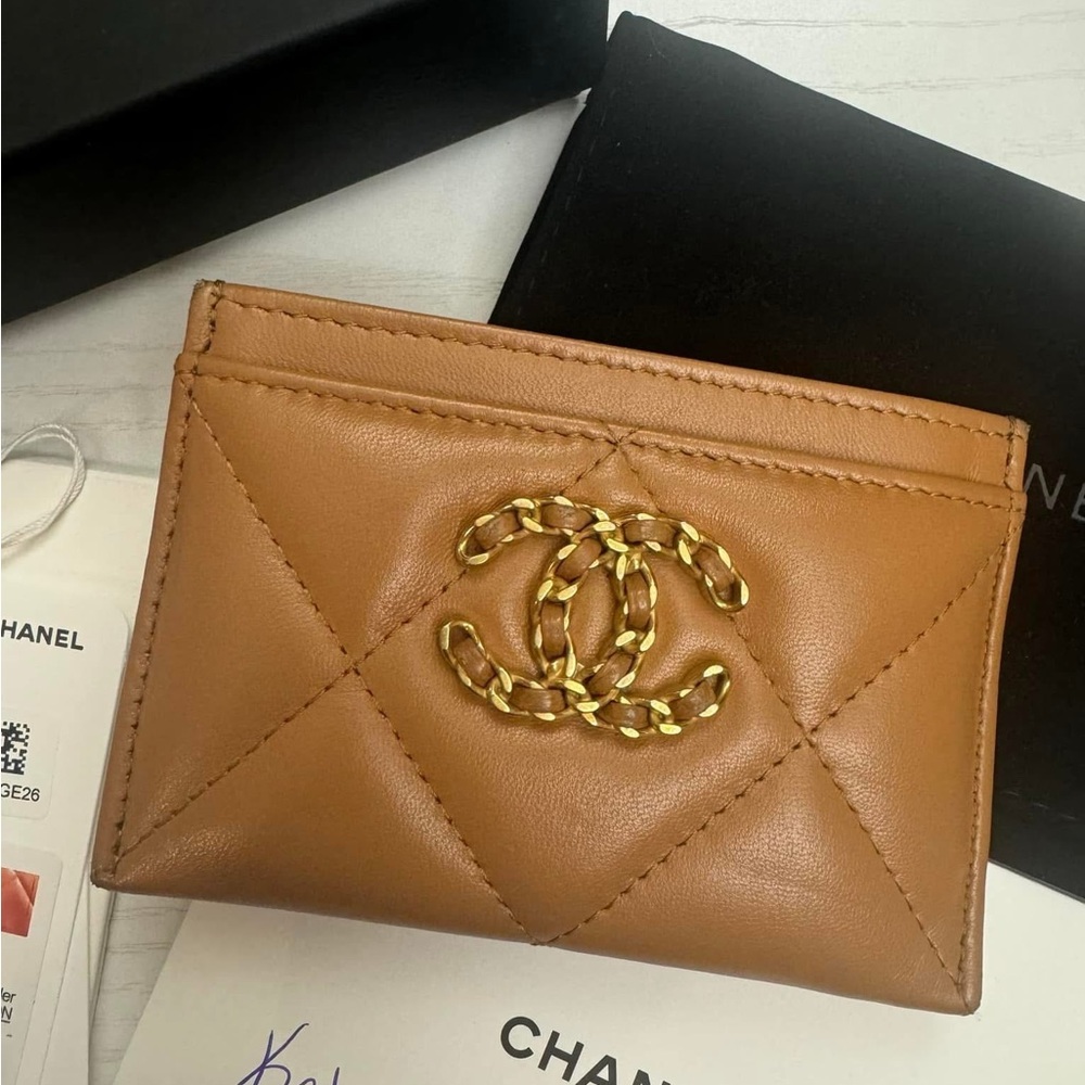 Authentic Chanel 19 Card Holder in Caramel Lambskin